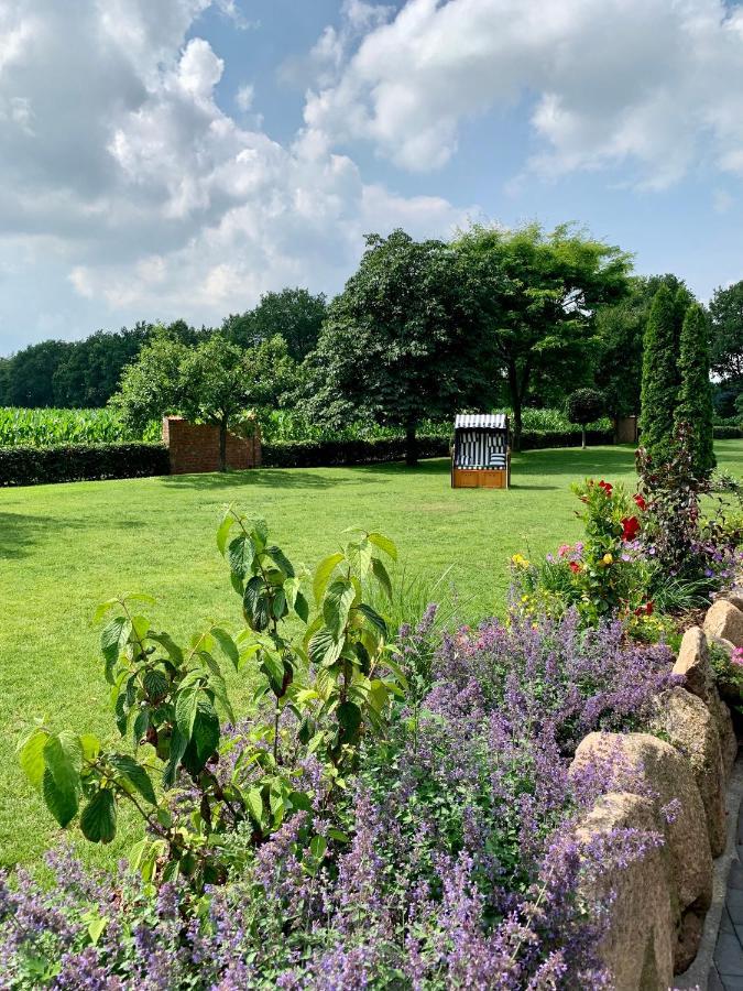 Neue Ruhige Ferienwohnung Am Wald Wustewohlde エクステリア 写真